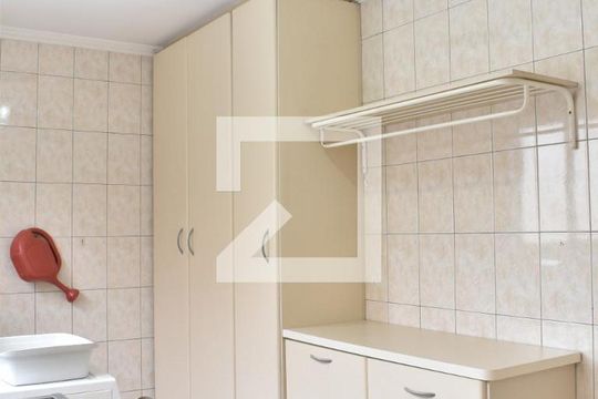 Área de Serviço de casa para alugar com 4 quartos, 400m² em Jardim das Américas, Curitiba