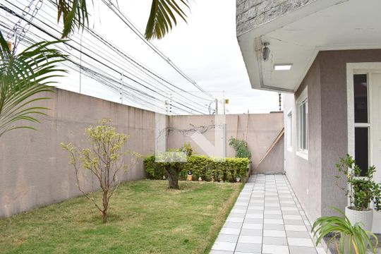Área externa - Jardim de casa para alugar com 4 quartos, 400m² em Jardim das Américas, Curitiba