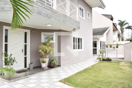 Área externa - Jardim de casa para alugar com 4 quartos, 400m² em Jardim das Américas, Curitiba