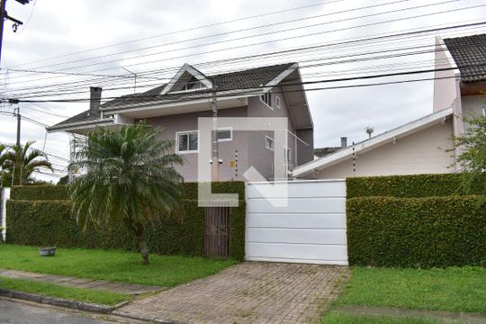 Fachada de casa para alugar com 4 quartos, 400m² em Jardim das Américas, Curitiba