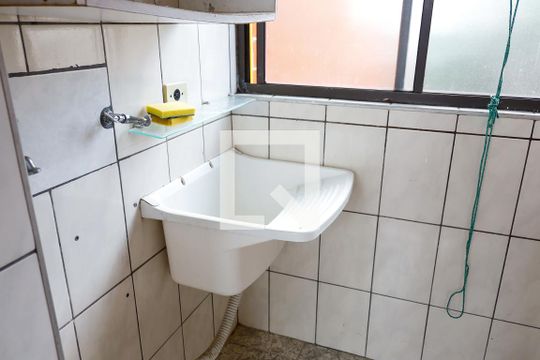 Área de Serviço de apartamento para alugar com 2 quartos, 64m² em Aliança, Osasco