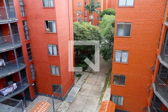 Vista da Sala de apartamento para alugar com 2 quartos, 64m² em Aliança, Osasco
