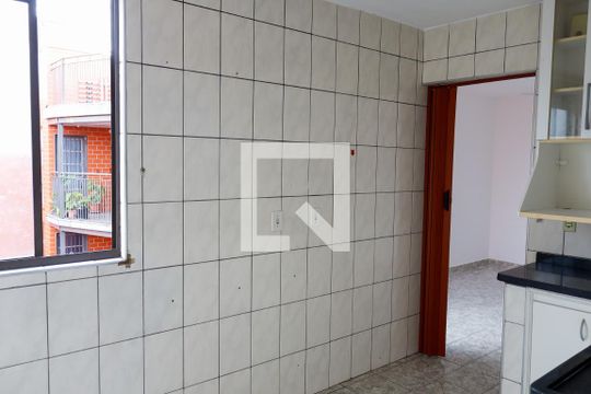 Cozinha de apartamento para alugar com 2 quartos, 64m² em Aliança, Osasco
