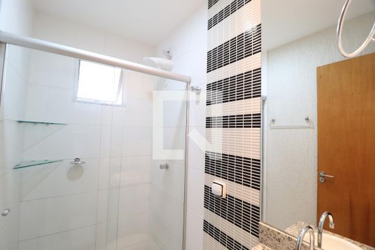Banheiro Social de apartamento para alugar com 3 quartos, 73m² em Chácaras Tubalina E Quartel, Uberlândia