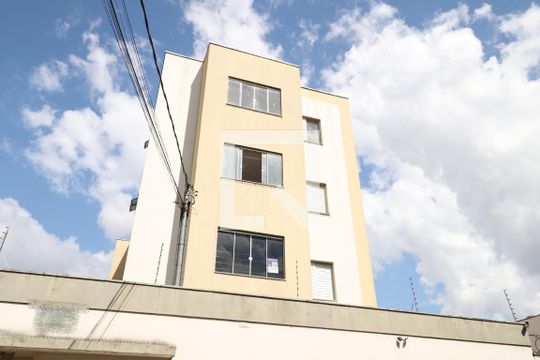 Fachada de apartamento para alugar com 3 quartos, 73m² em Chácaras Tubalina E Quartel, Uberlândia
