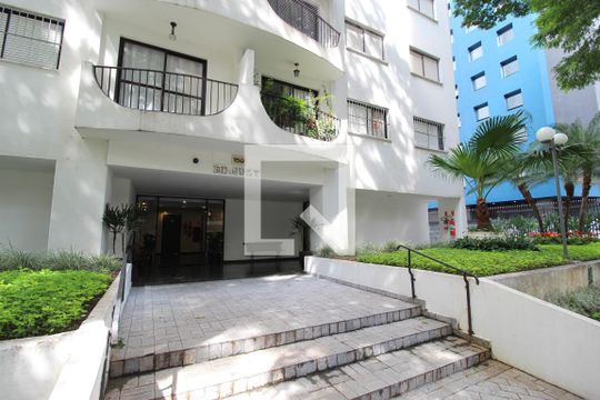 Fachada do Bloco de apartamento à venda com 2 quartos, 80m² em Vila Olímpia, São Paulo