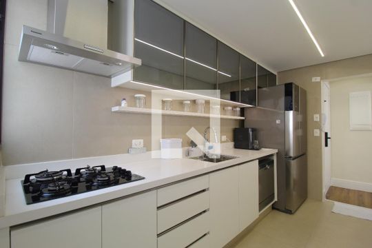 Cozinha de apartamento à venda com 2 quartos, 80m² em Vila Olímpia, São Paulo