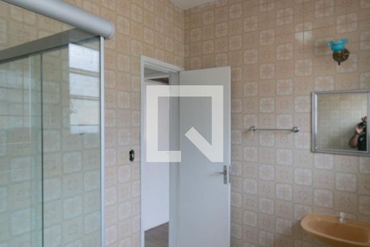 Banheiro de casa para alugar com 4 quartos, 117m² em Ouro Preto, Belo Horizonte