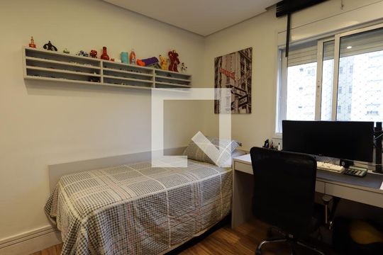Quarto de apartamento à venda com 2 quartos, 70m² em Vila Suzana, São Paulo