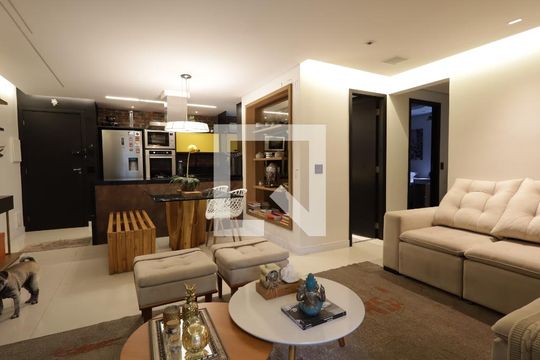 Apartamento à venda com 2 quartos, 70m² em Vila Suzana, São Paulo