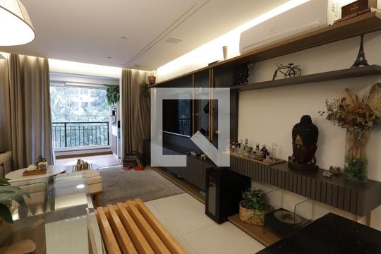 Sala de apartamento à venda com 2 quartos, 70m² em Vila Suzana, São Paulo