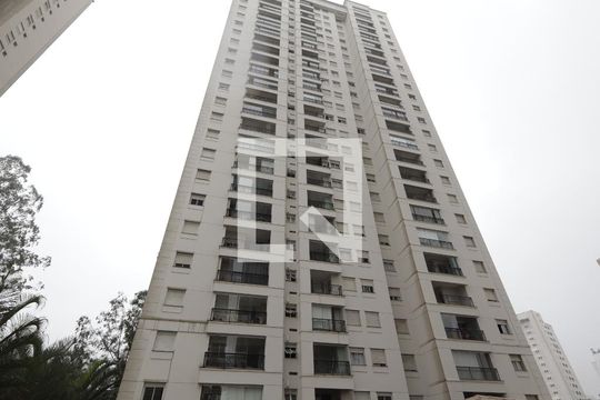 Fachada de apartamento à venda com 2 quartos, 70m² em Vila Suzana, São Paulo