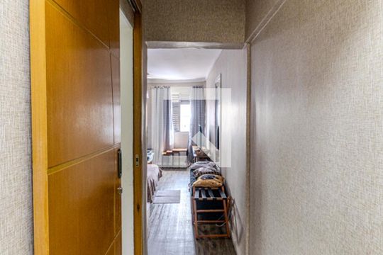 Corredor de kitnet/studio à venda com 1 quarto, 42m² em Santa Ifigênia, São Paulo