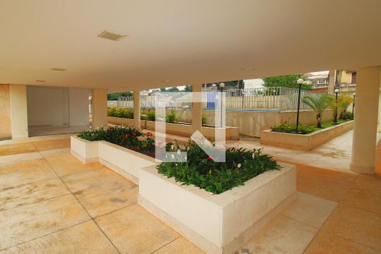 Área comum de apartamento à venda com 2 quartos, 55m² em Vila Pita, São Paulo