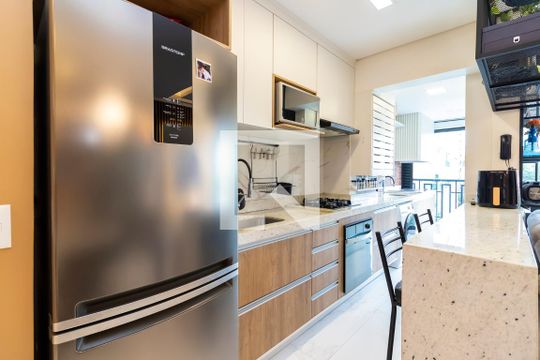 Cozinha de apartamento à venda com 2 quartos, 69m² em Santa Teresinha, São Paulo