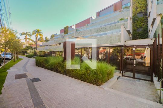 Fachada de apartamento à venda com 3 quartos, 374m² em Três Figueiras, Porto Alegre