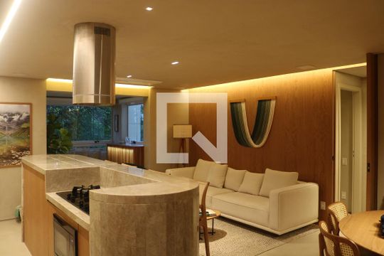Apartamento para alugar com 2 quartos, 79m² em Alto de Pinheiros, São Paulo