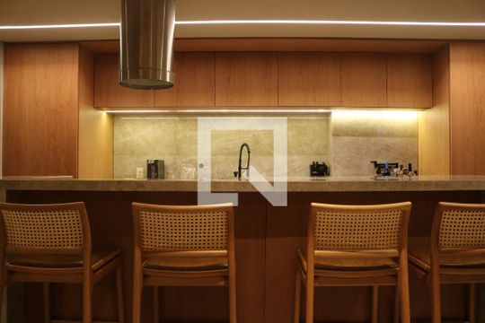 Sala/Cozinha de apartamento para alugar com 2 quartos, 79m² em Alto de Pinheiros, São Paulo