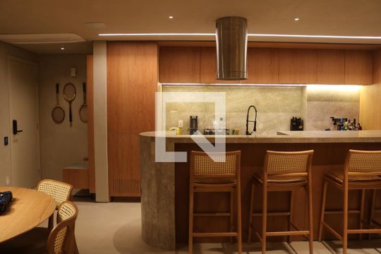 Sala/Cozinha de apartamento para alugar com 2 quartos, 79m² em Alto de Pinheiros, São Paulo