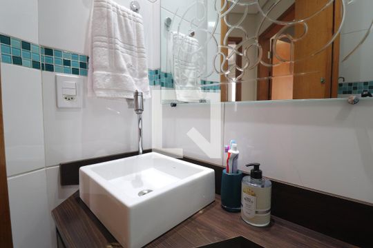 Banheiro de apartamento para alugar com 2 quartos, 76m² em Jardim Jamaica, Santo André