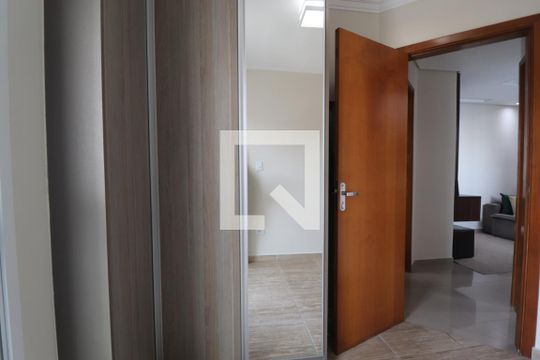 Quarto 2 de apartamento para alugar com 2 quartos, 76m² em Jardim Jamaica, Santo André