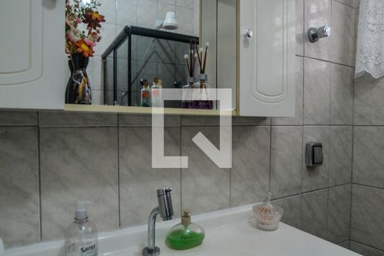 Banheiro Social de casa para alugar com 2 quartos, 250m² em Jardim Paraiso, Santo André