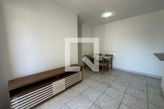 Sala de apartamento à venda com 2 quartos, 57m² em Vila Nossa Sra. da Escada, Barueri