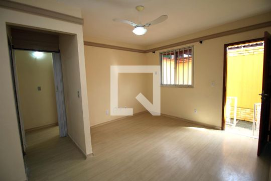 Sala de apartamento à venda com 2 quartos, 50m² em Vaz Lobo, Rio de Janeiro