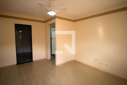 Sala de apartamento à venda com 2 quartos, 50m² em Vaz Lobo, Rio de Janeiro