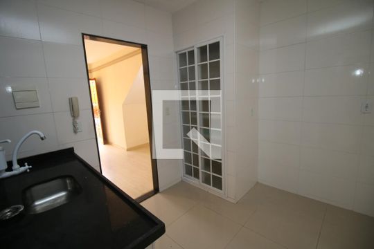 Cozinha de apartamento à venda com 2 quartos, 50m² em Vaz Lobo, Rio de Janeiro