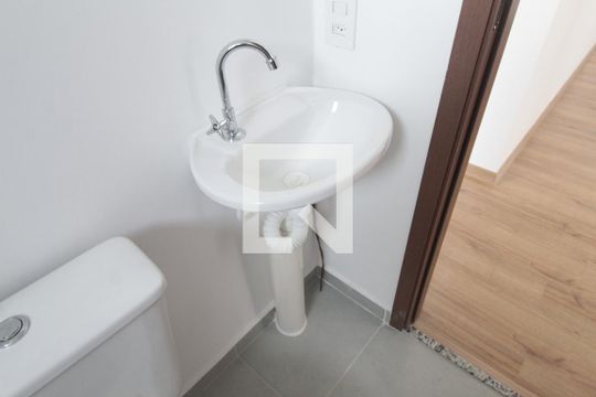 Banheiro Social de apartamento para alugar com 2 quartos, 45m² em Juliana, Belo Horizonte