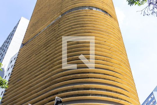 Fachada de kitnet/studio para alugar com 1 quarto, 40m² em Centro Histórico de São Paulo, São Paulo