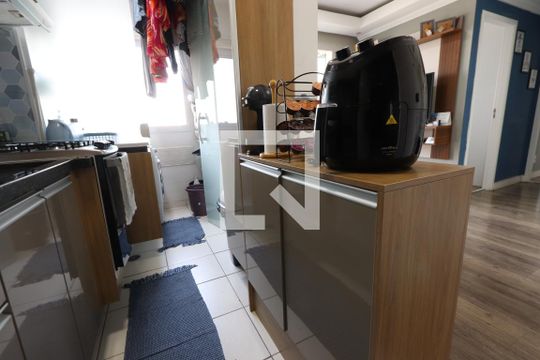 Cozinha de apartamento à venda com 2 quartos, 48m² em Vila California, São Paulo