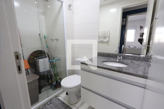 Banheiro Social de apartamento à venda com 2 quartos, 48m² em Vila California, São Paulo