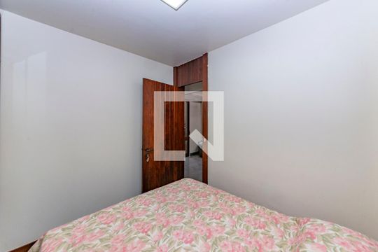 Quarto de Serviço 2 de casa à venda com 4 quartos, 435m² em Belvedere, Belo Horizonte