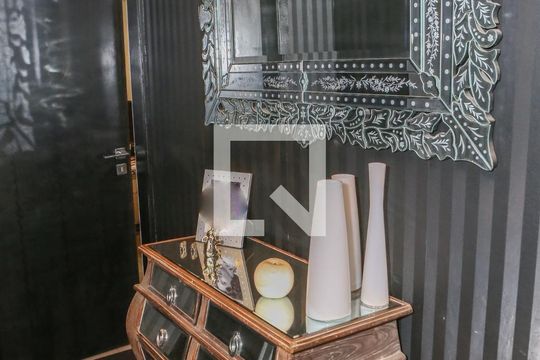 Entrada de apartamento à venda com 1 quarto, 116m² em Barra Funda, São Paulo