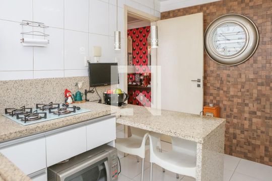 Cozinha de apartamento à venda com 1 quarto, 116m² em Barra Funda, São Paulo