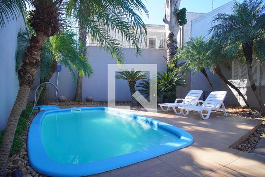 Piscina de casa à venda com 3 quartos, 295m² em Primavera, Novo Hamburgo
