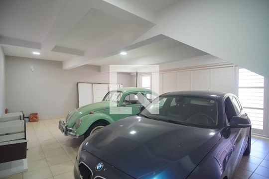 Garagem de casa à venda com 3 quartos, 295m² em Primavera, Novo Hamburgo