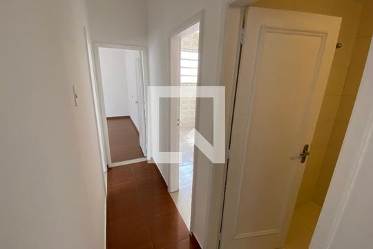 Corredor de apartamento para alugar com 3 quartos, 73m² em Todos Os Santos, Rio de Janeiro