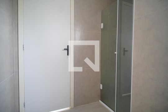 Banheiro de casa à venda com 2 quartos, 110m² em Vila Nova, Novo Hamburgo