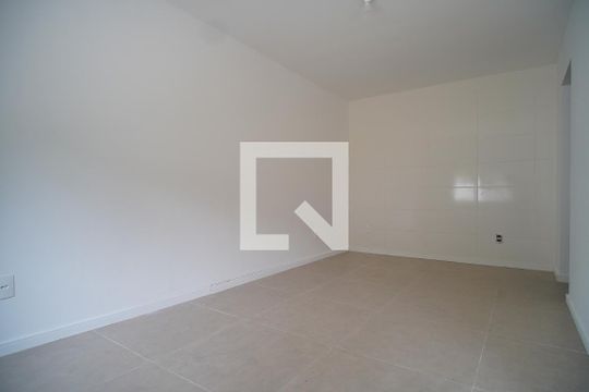 Suíte de casa à venda com 2 quartos, 110m² em Vila Nova, Novo Hamburgo