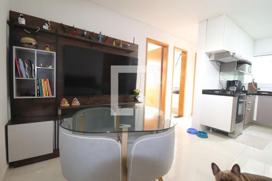 Sala de apartamento à venda com 2 quartos, 50m² em Vila Apiai, Santo André