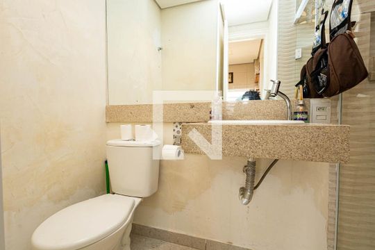Banheiro de apartamento para alugar com 1 quarto, 40m² em Bela Vista, São Paulo