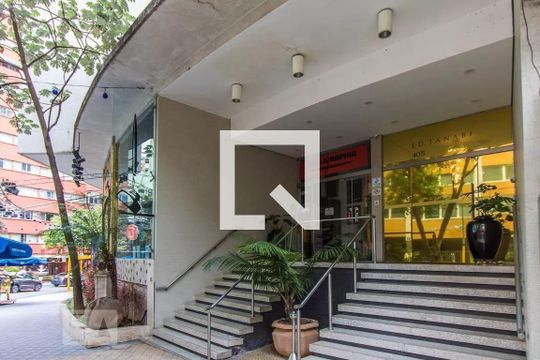 Fachada de apartamento para alugar com 1 quarto, 40m² em Bela Vista, São Paulo