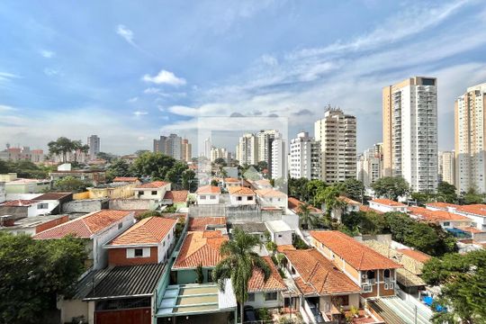 Vista da Suíte 2  de apartamento para alugar com 2 quartos, 98m² em Vila Alexandria, São Paulo