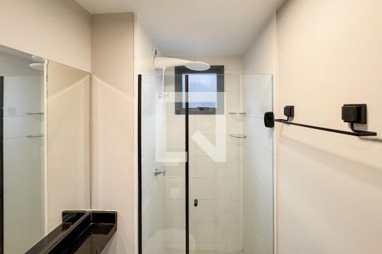 Banheiro de apartamento para alugar com 1 quarto, 33m² em Vila Mariana, São Paulo