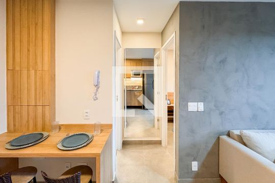 Corredor de apartamento para alugar com 1 quarto, 33m² em Vila Mariana, São Paulo