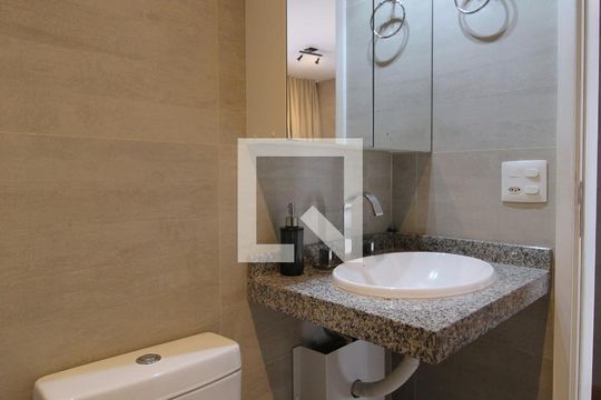 Banheiro de kitnet/studio à venda com 1 quarto, 39m² em Itaim Bibi, São Paulo