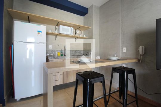 Sala/Cozinha de kitnet/studio à venda com 1 quarto, 39m² em Itaim Bibi, São Paulo